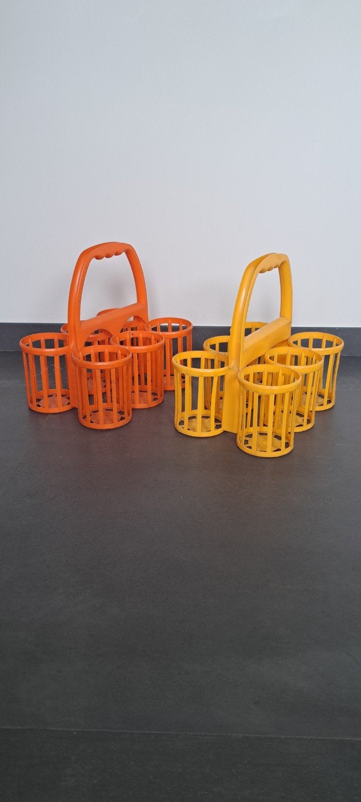 Vintage flessenhouders, Ophalen