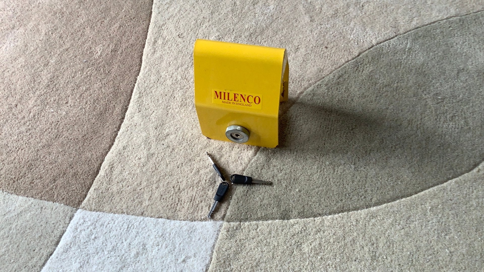 Milenco caravan dissel slot, Ophalen, Zo goed als nieuw