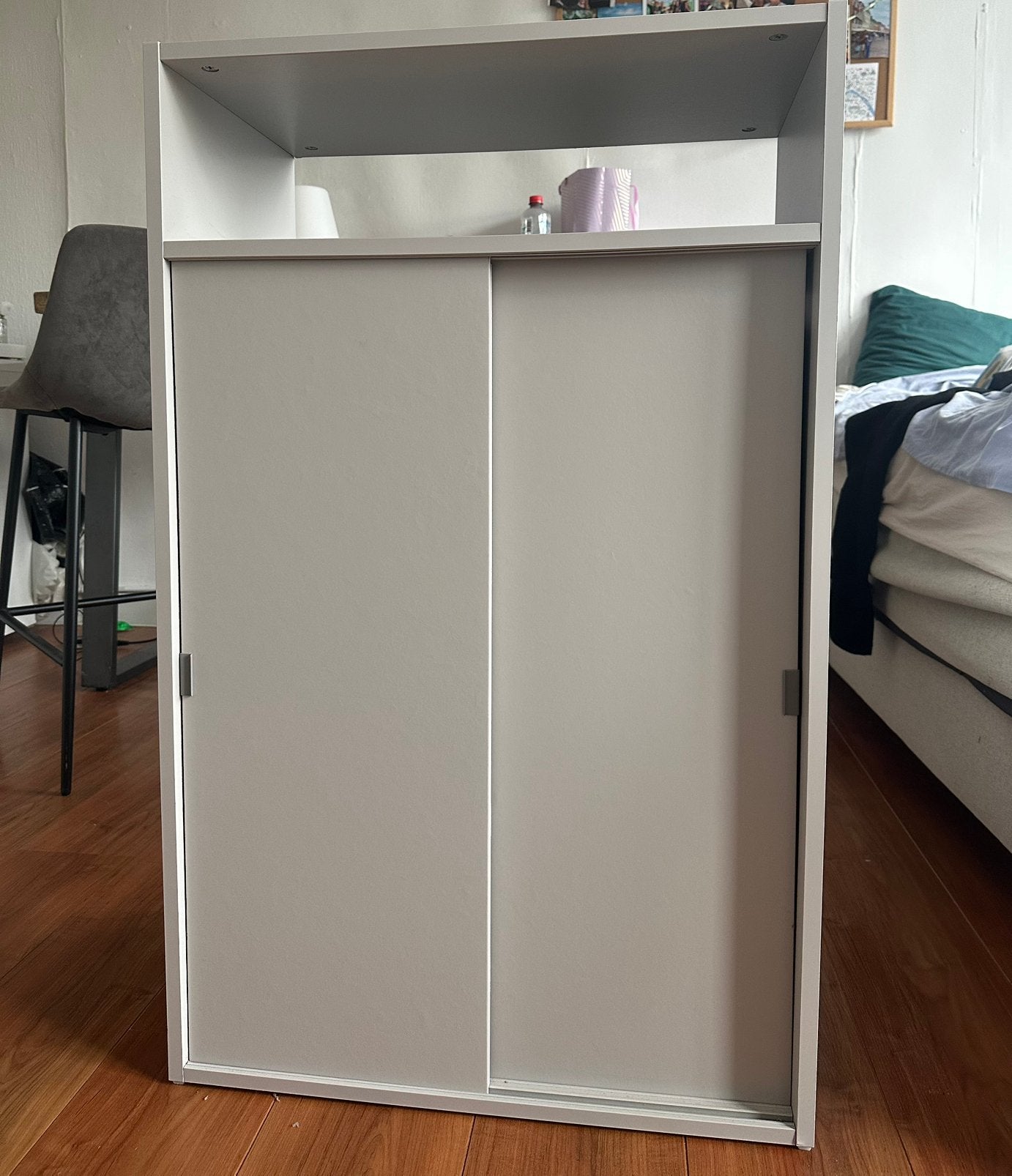 Grijs ikeakastje, Ophalen, 50 tot 100 cm, Zo goed als nieuw, Minder dan 100 cm