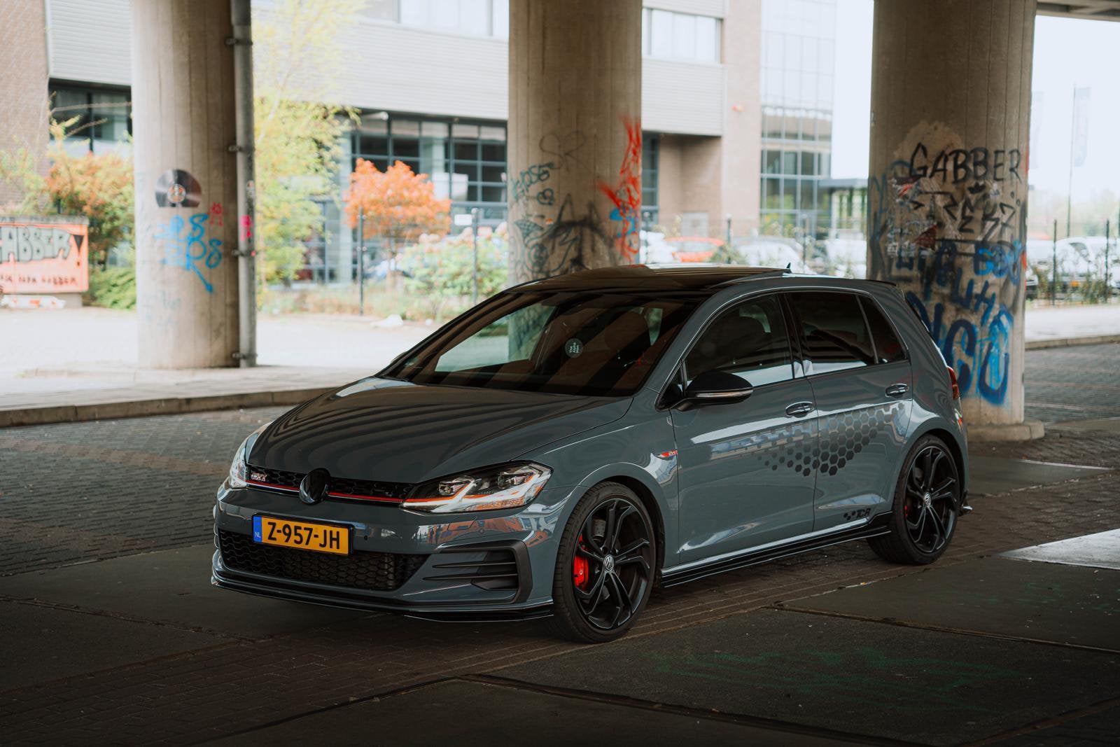 Volkswagen Golf 2.0 TSI GTI TCR 290pk | Pure Grey | Pano, Auto's, Volkswagen, Particulier, Golf, Benzine, Hatchback, Automaat
