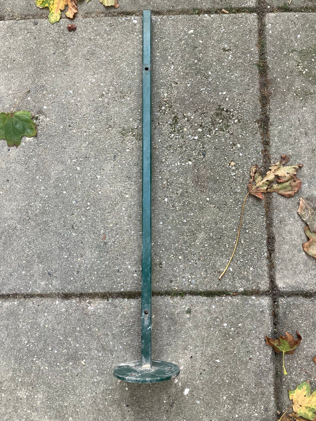 groene metalen palen met voetplaat, totaal 10 stuks, Ophalen of Verzenden, Gebruikt