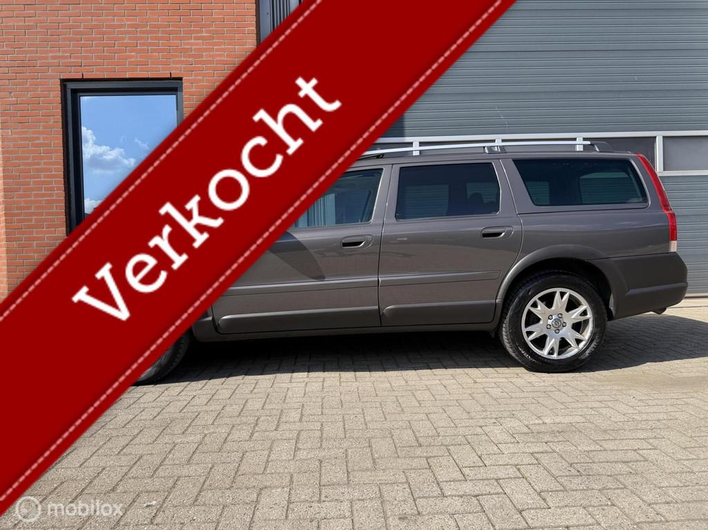 Volvo XC70 2.5T Geartr. Summum - schuifdak - 17inch -, Automaat, Gebruikt, Beige, XC70