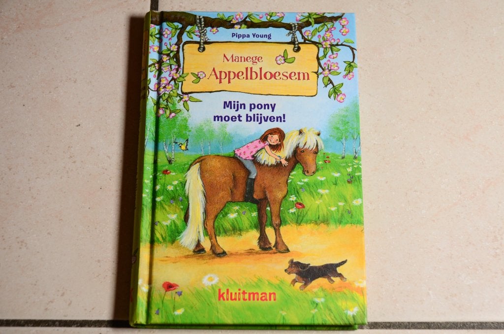 Manege Appelbloesem Mijn pony moet blijven! / Pippa Young, Ophalen of Verzenden, Zo goed als nieuw, Fictie algemeen