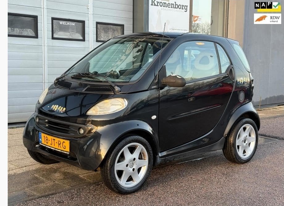 MCC Smart 0.6 40KW 2002 Zwart, Ophalen