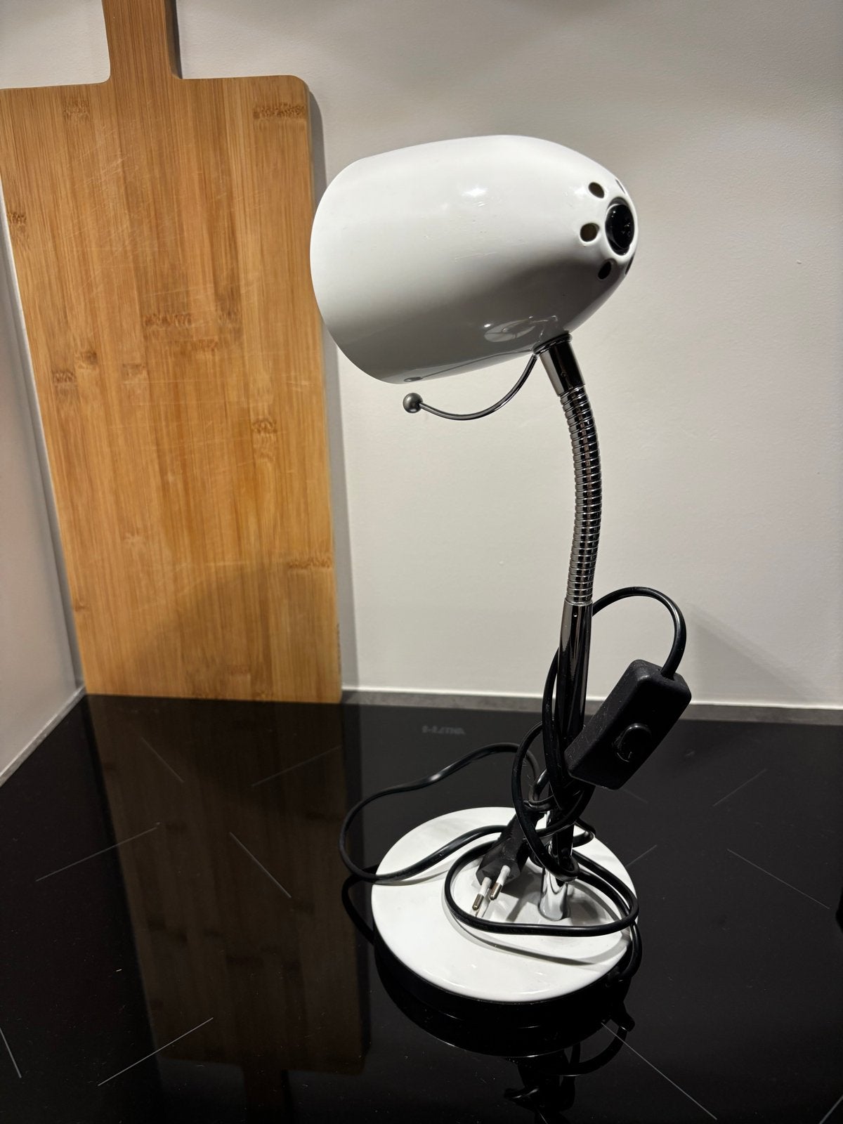 Witte bureaulamp met flexibele hals en E27 fitting, Huis en Inrichting, Lampen | Tafellampen, Ophalen, Gebruikt, Overige merken