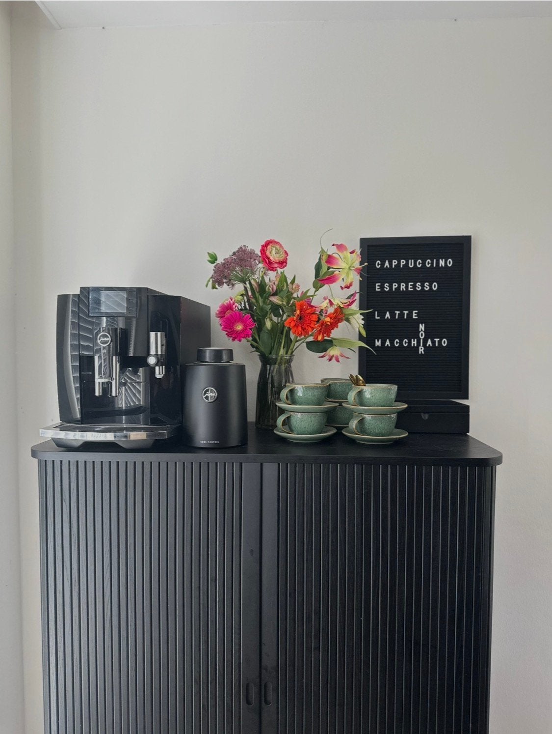 Jura E8 koffiemachine inclusief melkcooler, Witgoed en Apparatuur, Koffiemachine-accessoires, Gebruikt, Ophalen of Verzenden