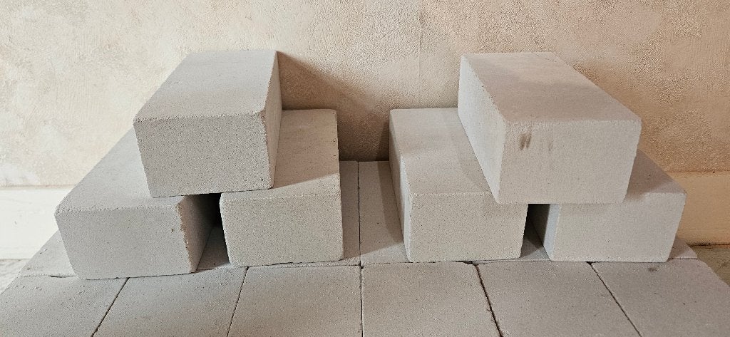 54 st Kalkzandsteen Amstelform. (21,4x10,2x7,1) + zak mortel, Doe-het-zelf en Verbouw, Metselstenen, Ophalen, Nieuw, Kalkzandstenen