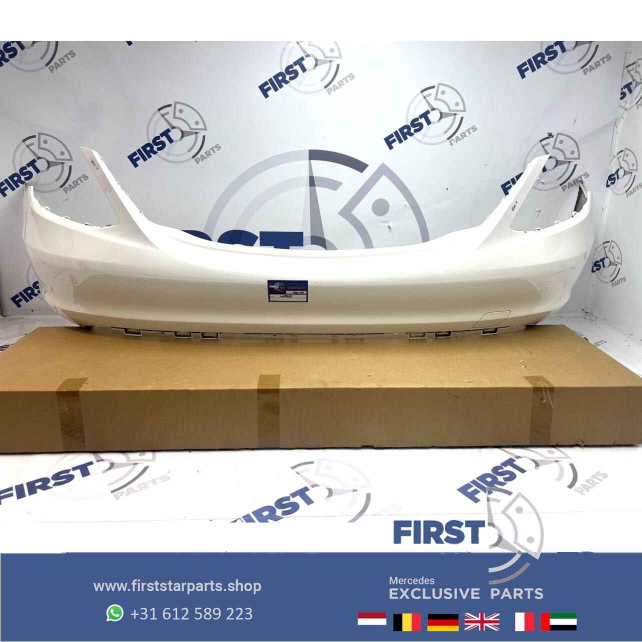 W205 achterbumper Mercedes C Klasse 2014-2019 wit/zwart/grij, Gebruikt, -, Ophalen of Verzenden, Achter
