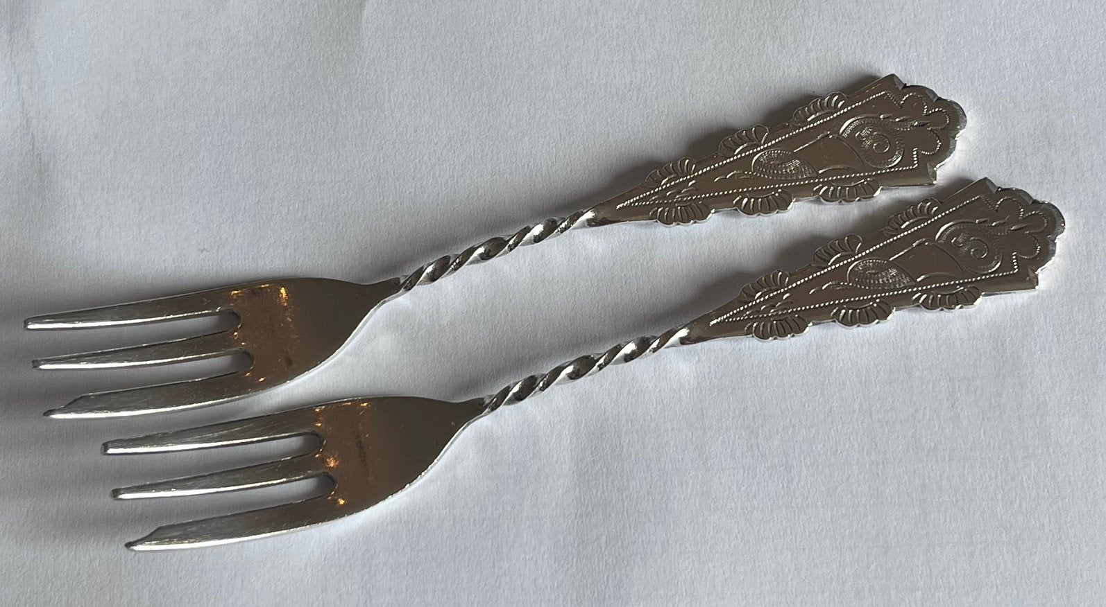 2 Sola verzilverde gebaksvorkjes 12 cm, Antiek en Kunst, Antiek | Bestek, Ophalen of Verzenden