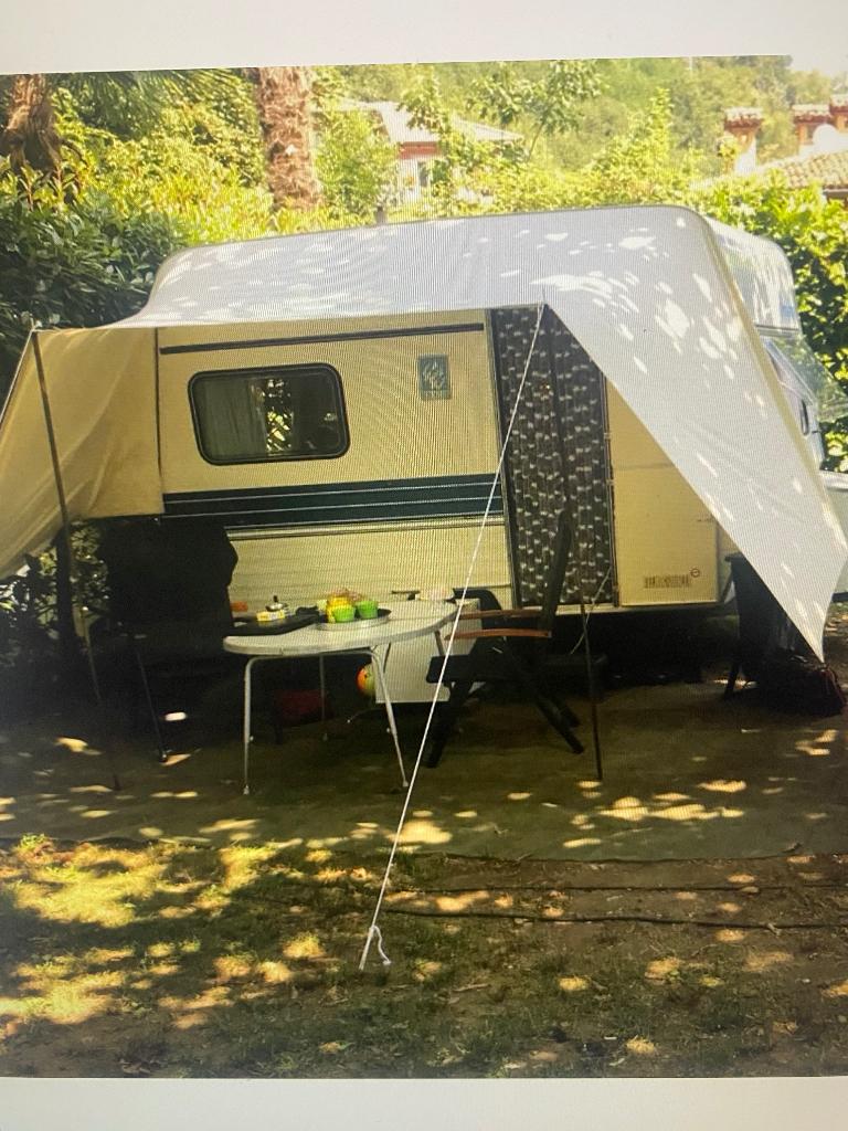 Knauss Retro caravan K325 met voortent en luifel zeer netjes, Standaardzit, Tot en met 3, Particulier, 500 - 750 kg