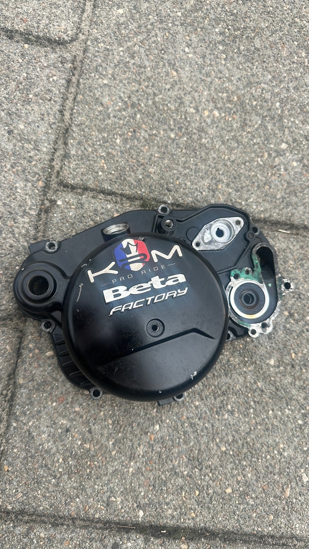 Koppelingsdeksel AM6, Motoren, Ophalen