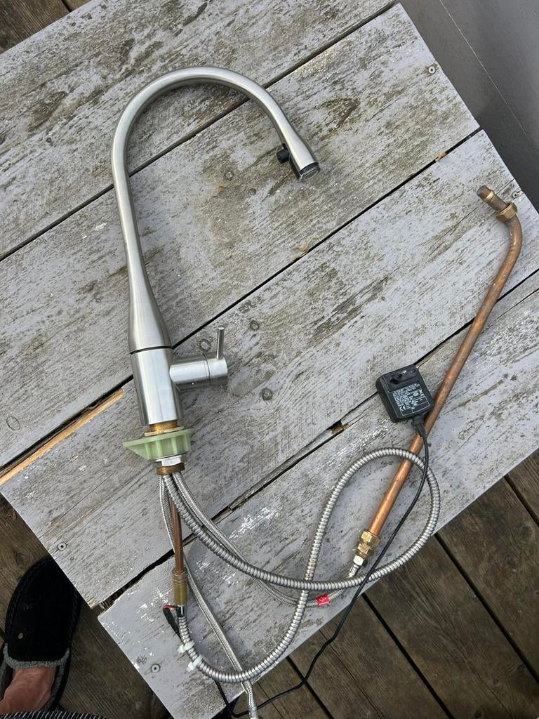 Mengkraan.   koper zich graag melden., Ophalen, Zo goed als nieuw, Kraan