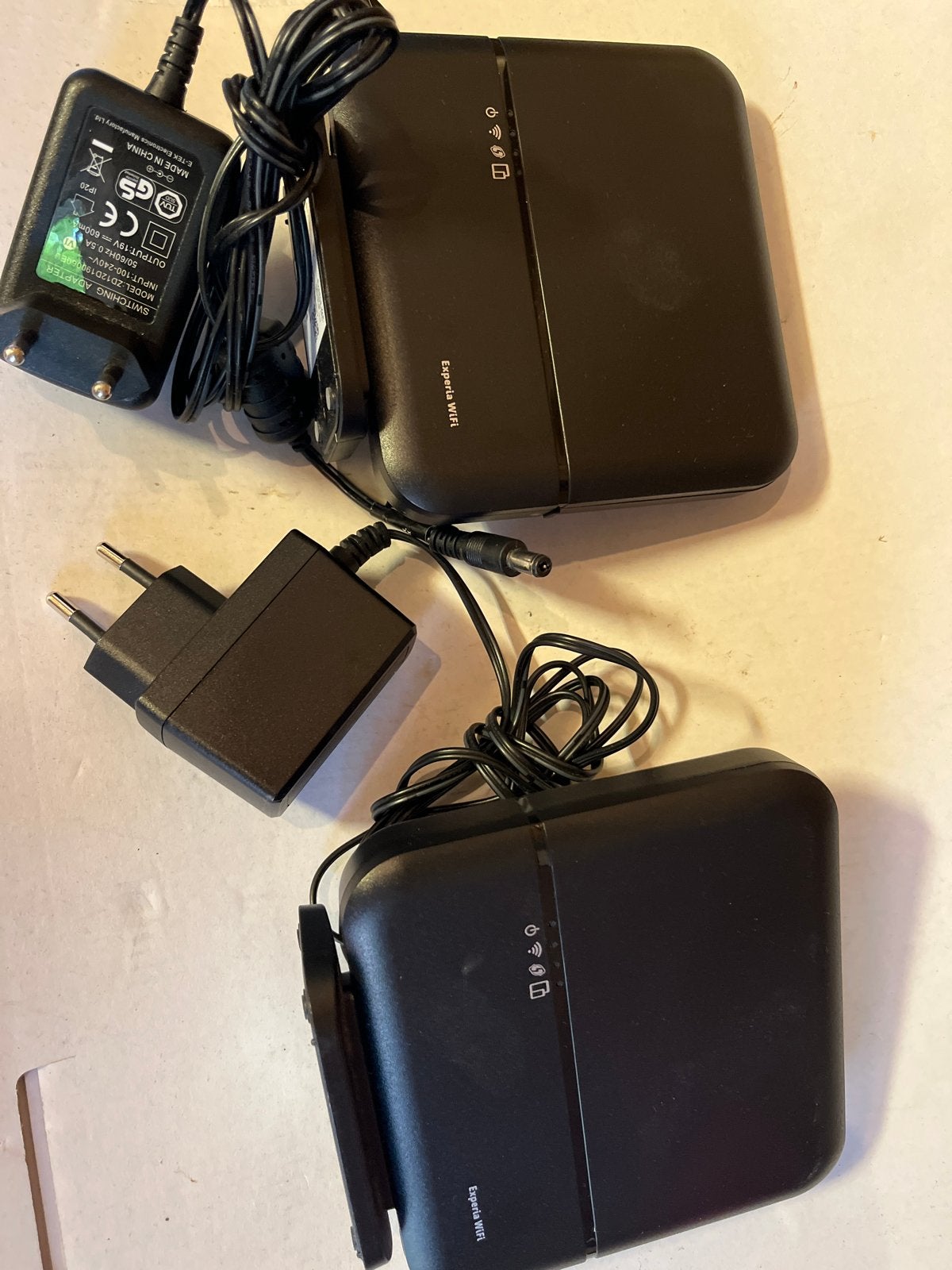 Arcadyan Experia WiFi Versterker Set (2 stuks), Computers en Software, Ophalen of Verzenden, Gebruikt, Router