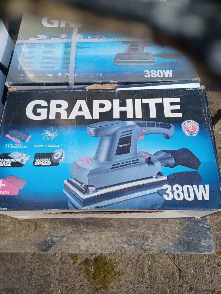 GRAPHITE Vlakschuurmachine 380W - Nieuw in doos, Ophalen of Verzenden, Nieuw, Minder dan 600 watt, Vlakschuurmachine