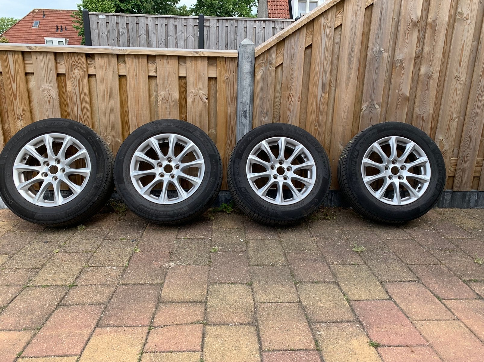 Ford velgen, 215/60R16 zomerbanden met TPMS sensoren, Ophalen