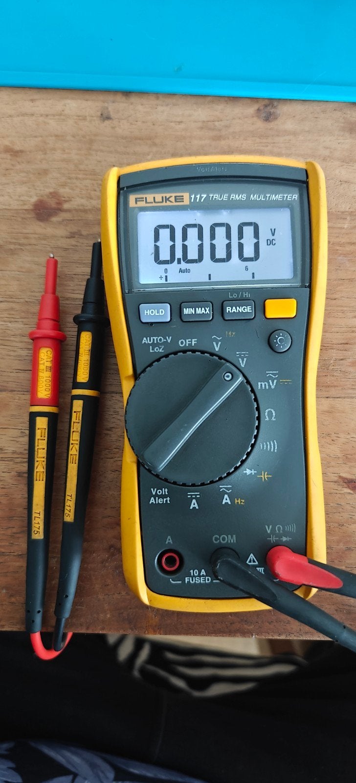 Fluke 117 True RMS Multimeter met TL175 meetsnoeren, Ophalen of Verzenden, Zo goed als nieuw, Elektriciteit