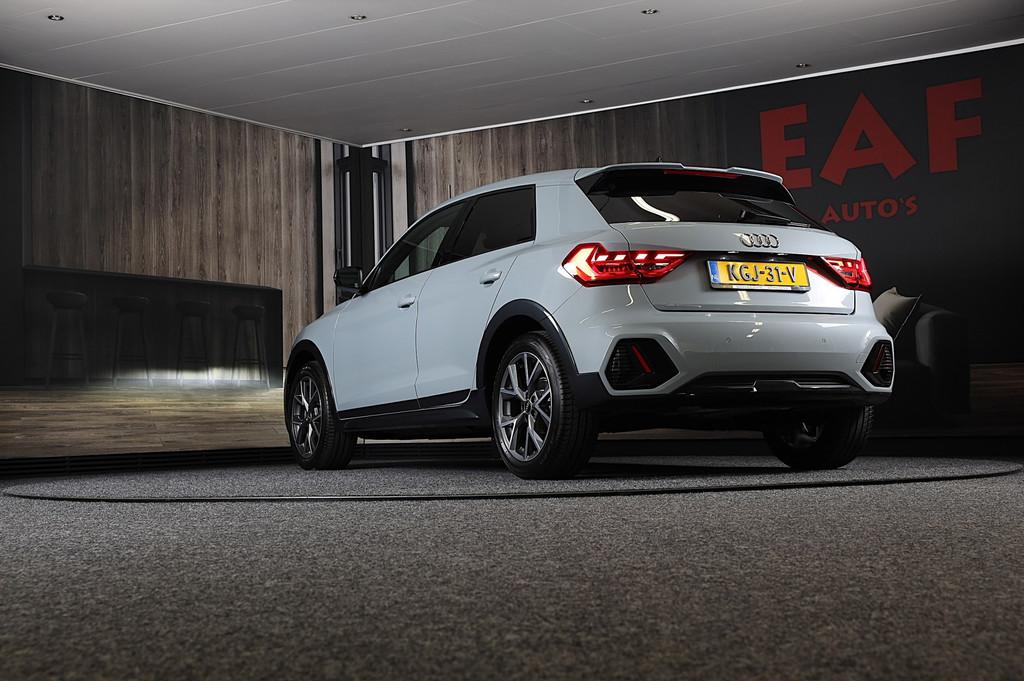 Audi A1 CITYCARVER 30 TFSI S Line / AUT / Cc / Lane Assist /, Euro 6, Lichtsensor, 3 cilinders, Hatchback