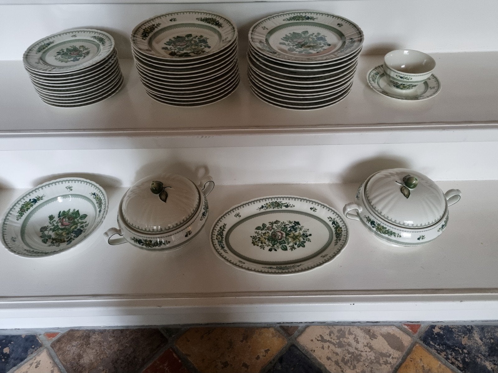 Hutschenreuther Servies Manderley - 40-delig, Ophalen, Overige merken, Klassiek, Zo goed als nieuw