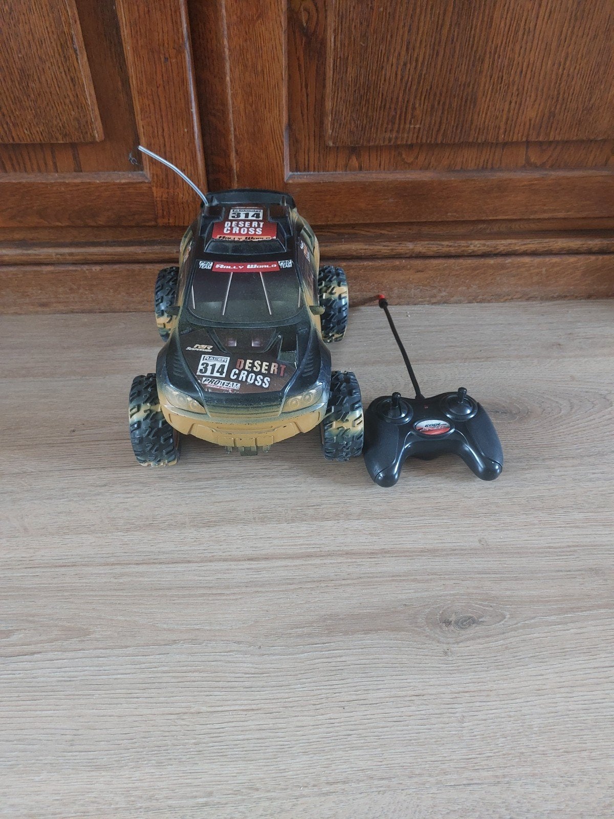 Desert Cross RC Auto met Afstandsbediening, Hobby en Vrije tijd, Gebruikt, Auto offroad, RTR (Ready to Run), Overige schalen