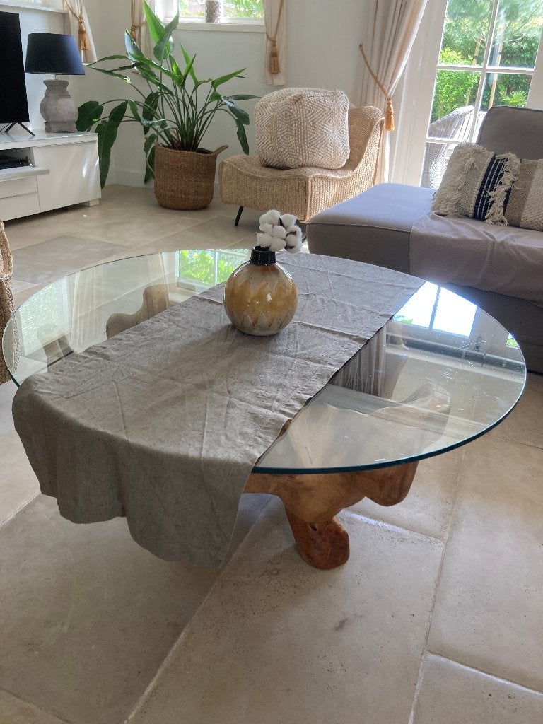 Ronde teakhouten wortel salontafel met glazenplaat, Huis en Inrichting, Tafels | Salontafels, Ophalen, Gebruikt, 100 tot 150 cm