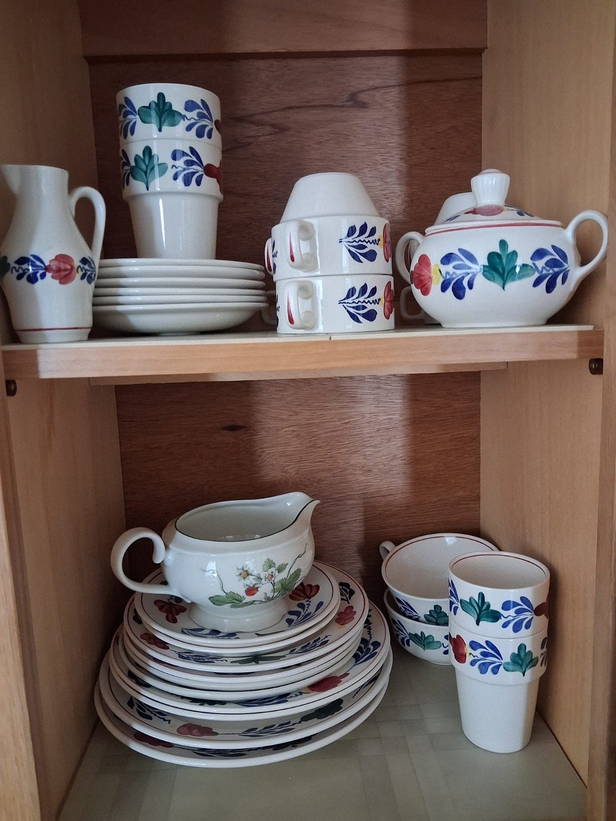 Boerenbont servies in nette staat, Ophalen, Zo goed als nieuw, Aardewerk