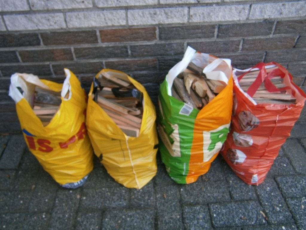 Aanmaakhout, Tuin en Terras, Minder dan 3 m³, Ophalen, Overige houtsoorten, Blokken