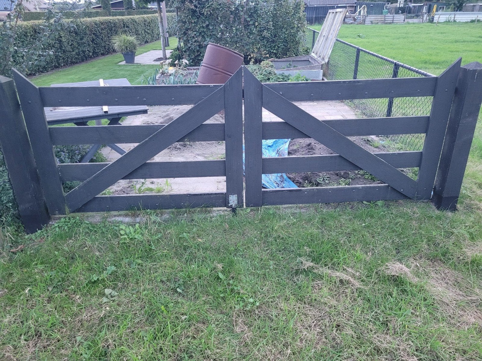 Houten Tuinhek met Dubbele Poort - Zwart, Tuin en Terras, Ophalen, Met poort, Gebruikt, Tuinhek