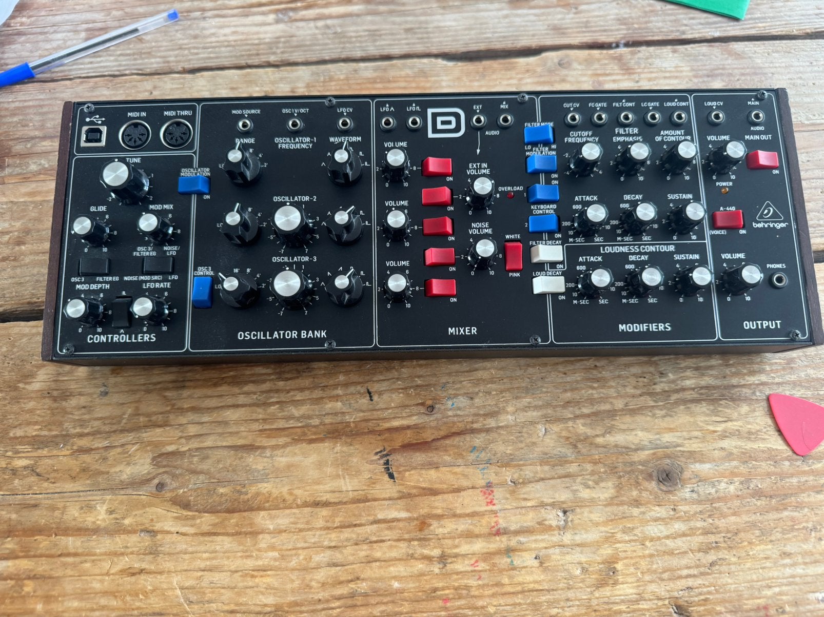 Behringer model D, Ophalen of Verzenden, Zo goed als nieuw, Overige aantallen, Overige merken
