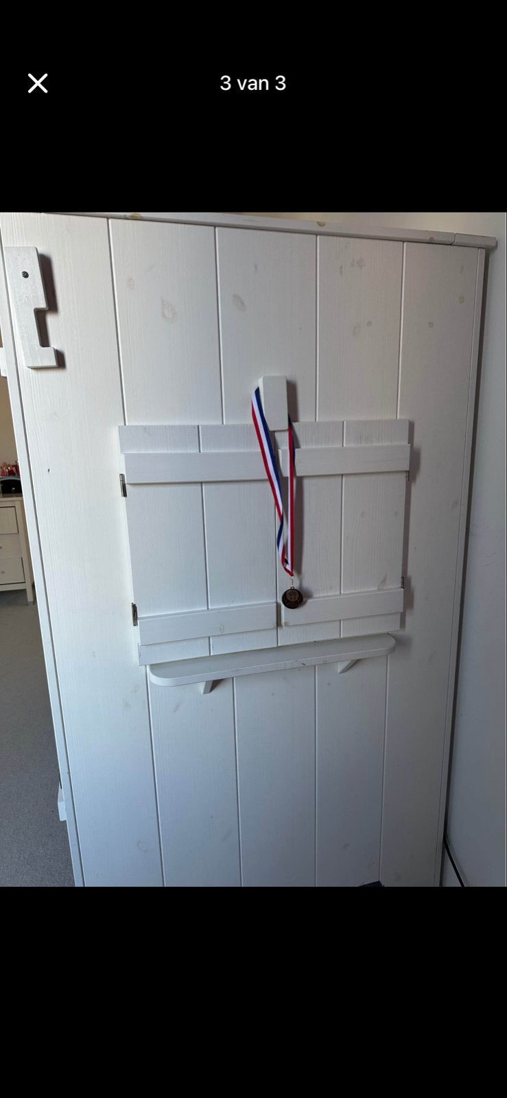 Witte houten kast met hartjes - Ideaal voor kinderkamer, Gebruikt, 100 tot 150 cm, Ophalen of Verzenden, Grenenhout