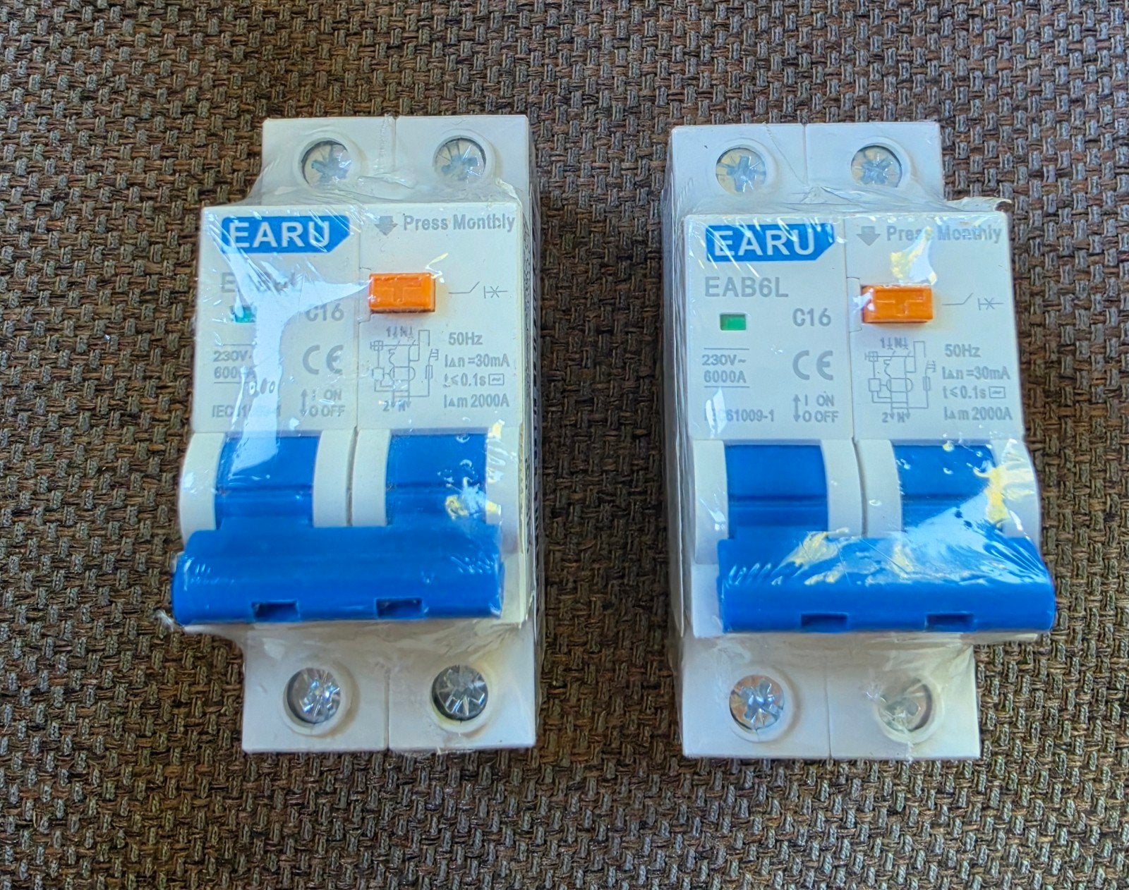 EARU aardlekautomaat C16 30mA 2 stuks, Ophalen of Verzenden, Nieuw, Overige merken, Aardlekautomaat