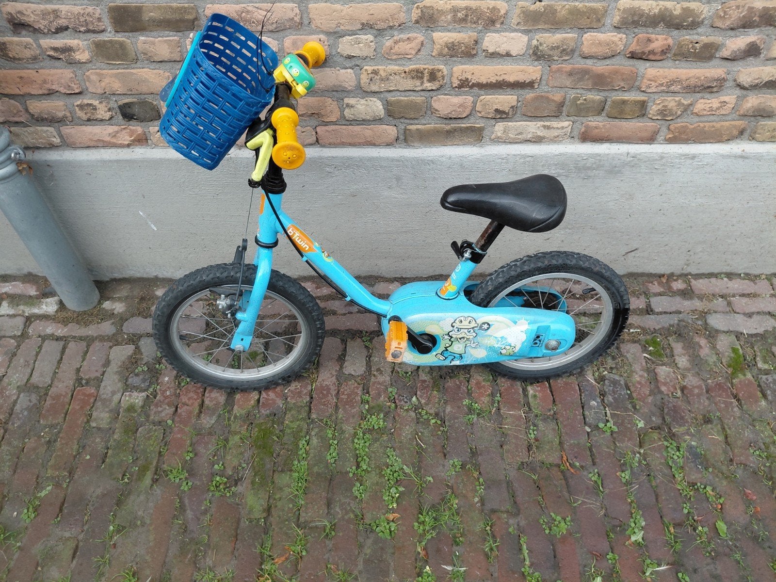 B'Twin kinderfiets 14 inch - Blauw met mandje, Ophalen, Velgrem, B'Twin, 16 tot 20 inch
