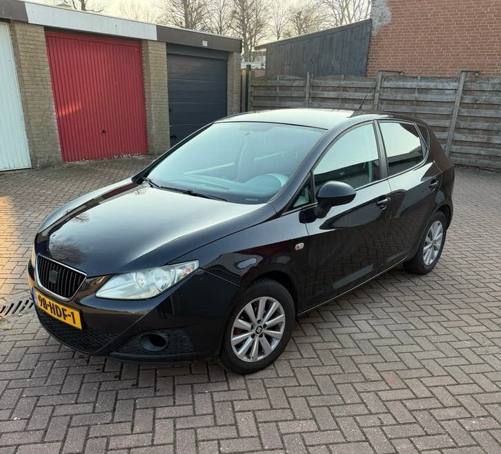 Seat Ibiza 1.4 nieuwe riem carplay/airco/elek.ramen m, Auto's, Seat, Voorwielaandrijving, 40 €/maand, 4 cilinders, Origineel Nederlands