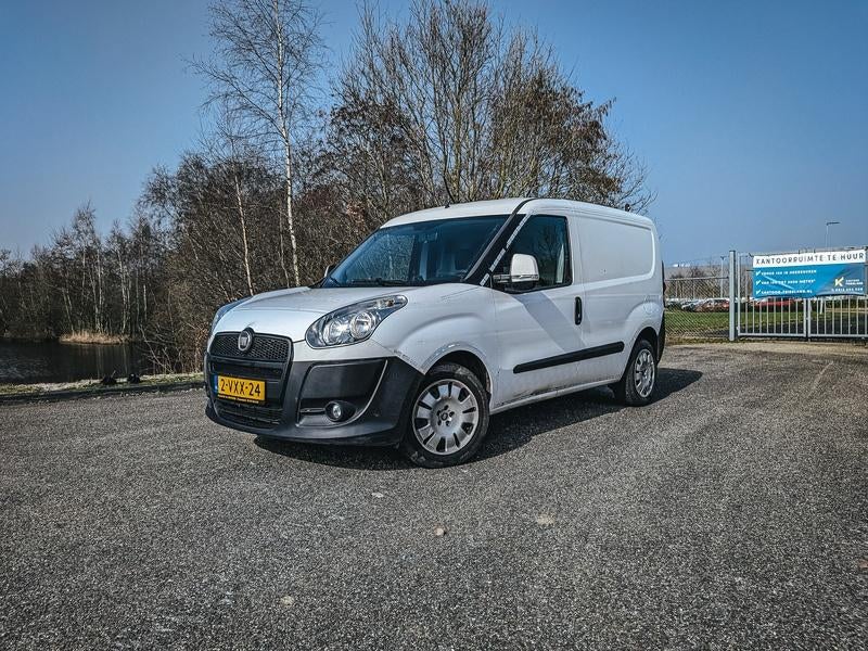 Fiat Doblò Cargo 1.4 T-Jet Natural Power | CNG + Benzine, Euro 5, Zwart, 4 cilinders, CNG (Aardgas)