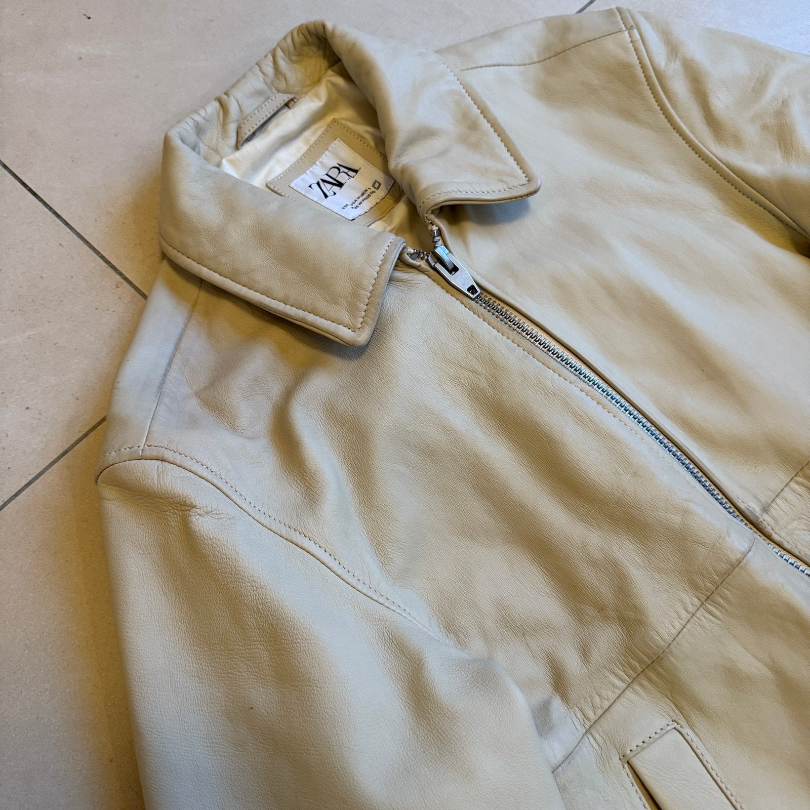 Leren Bomber Jacket in Beige - Maat M, Verzenden, Zo goed als nieuw, Maat 48/50 (M), Beige