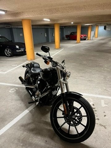 2016 Harley Davidson Breakout FXSB 103 - Road trip ready., 2 cilinders, 1690 cc, Gebruikt, ABS