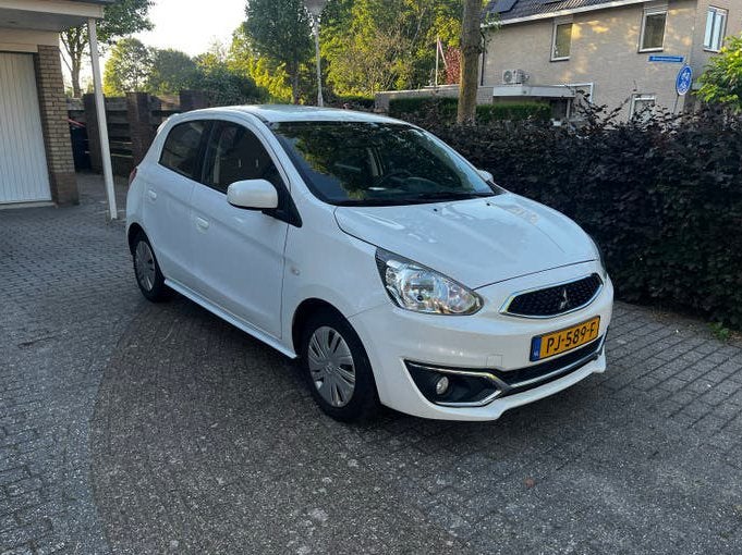 Mitsubishi Space Star 1.0 | Airco | 2017, Auto's, Mitsubishi, Voorwielaandrijving, Stof, Zwart, Wit
