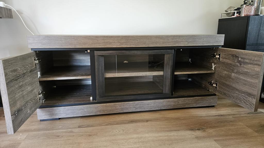 Modern TV-meubel / lowboard – grijs eikenlook – 136 cm, Ophalen, ., Zo goed als nieuw, .