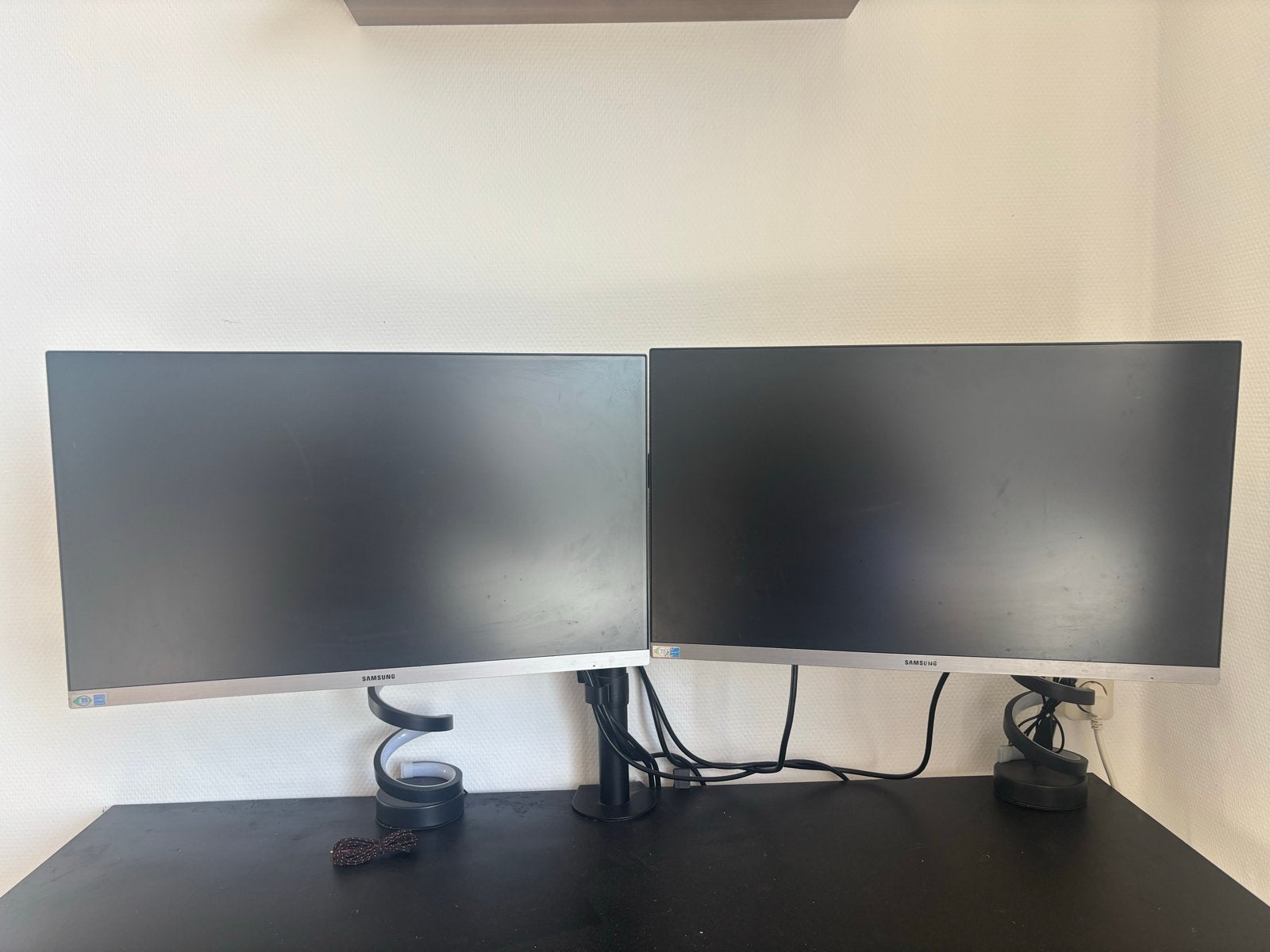 2 Samsung monitoren met monitorarm, Ophalen, HDMI, IPS, Kantelbaar