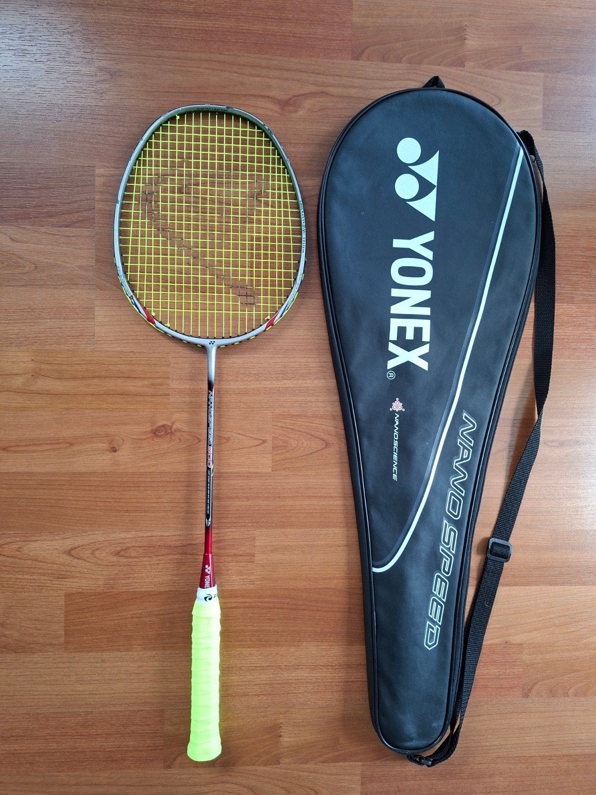 Yonex badmintonracket nanospeed 300, Sport en Fitness, Ophalen of Verzenden, Gebruikt, Racket(s)