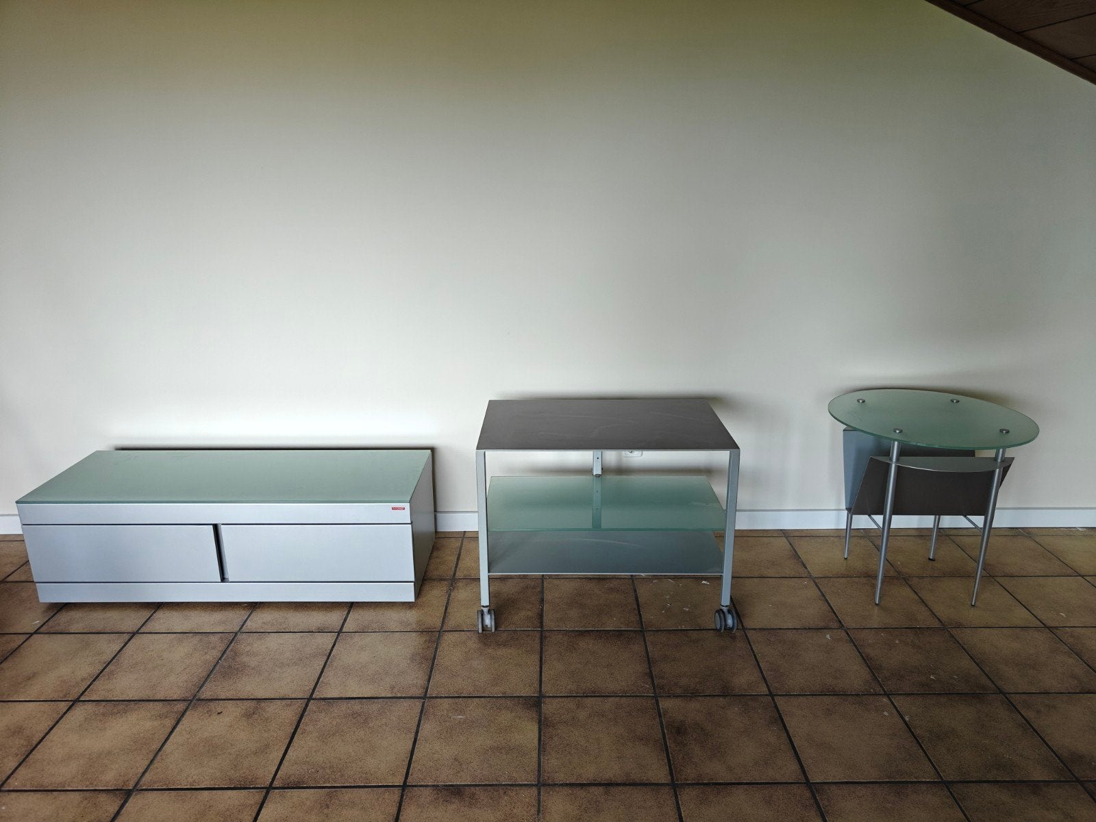 Set van 3 h+h design meubels, grijs, melkglas, Gebruikt, Metaal of Aluminium, Modern, Tijdloos, Strak design, 75 cm of meer