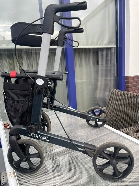 MOBILEX LEOPARD super rollator, licht en opvouwbaar, Ophalen, Lichtgewicht, Zo goed als nieuw