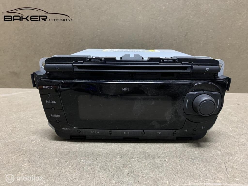 Autoradio Seat Ibiza SC 6J Cupra ('08-'17) 6J0035153B, Auto-onderdelen, Gebruikt, Ophalen of Verzenden, Seat, Seat