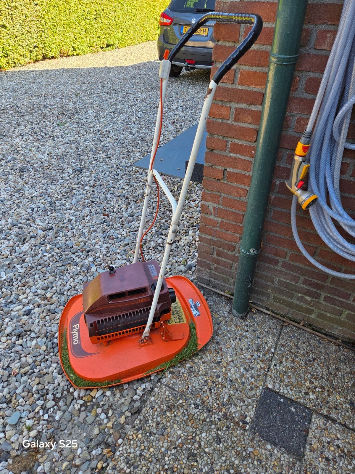 Flymo grasmaaier  prima werkende machine, Zweefmaaier, Ophalen, Gebruikt