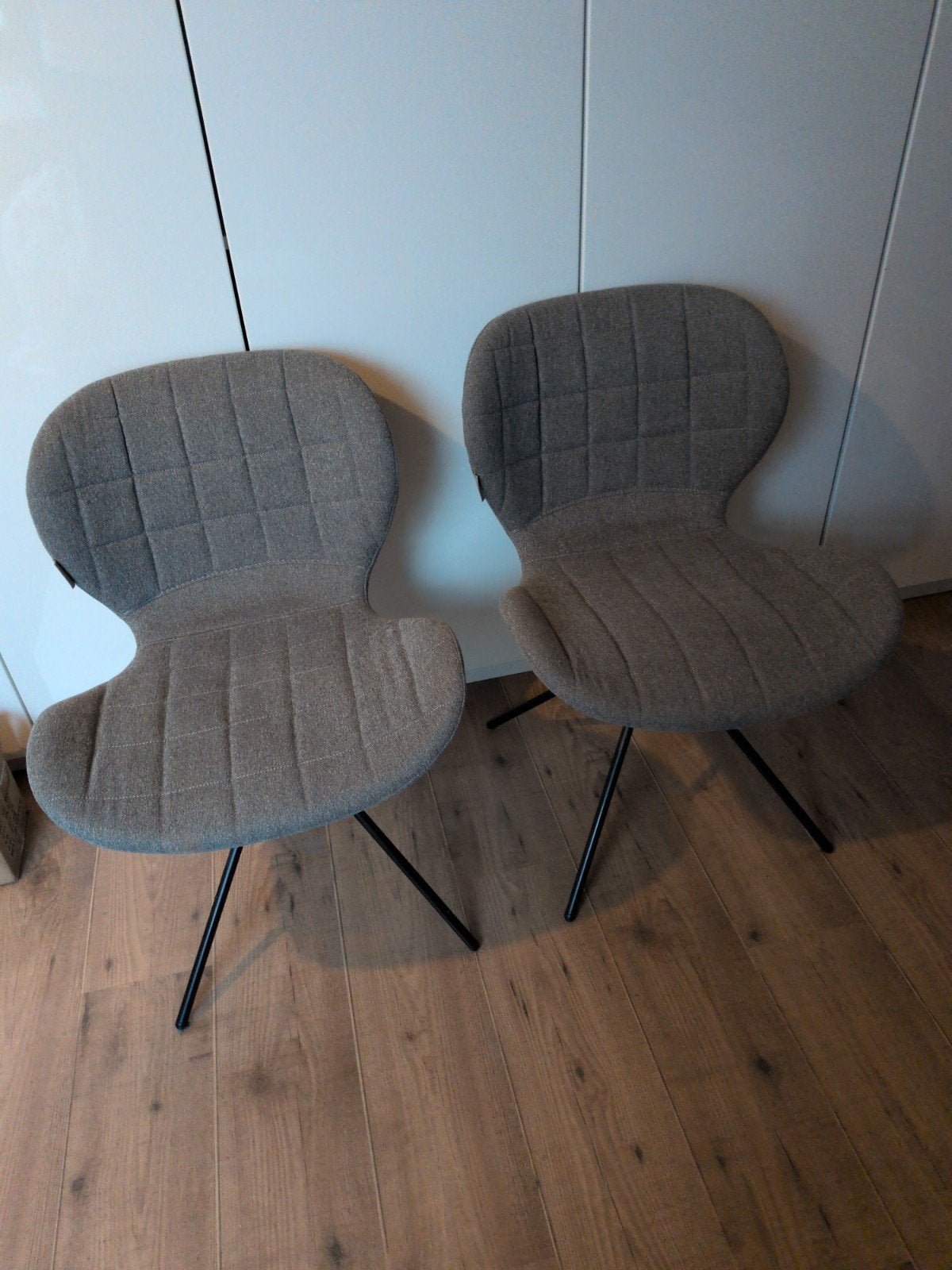 Set van 2 Zuiver OMG stoelen  voor 75,-, Gebruikt, Twee, Modern, Scandinavisch, Ophalen of Verzenden