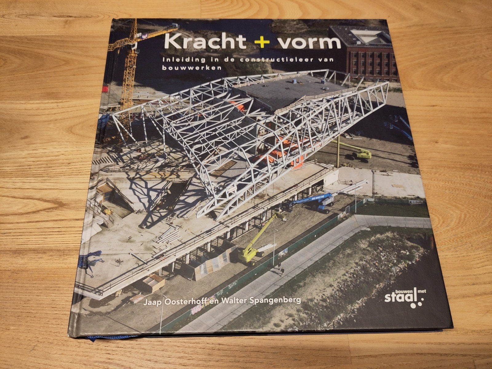 Kracht + vorm. Jaap Oosterhoff, Jaap Oosterhoff en Walter Spangenberg, Zo goed als nieuw, Beta, HBO