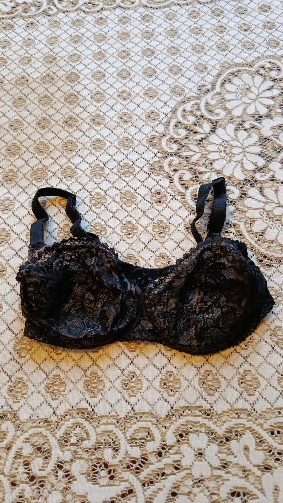 Zwarte kanten balconette bh met bloemenmotief, Kleding | Dames, Ondergoed en Lingerie, BH, Zwart, Verzenden