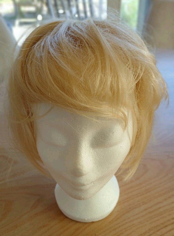Mermaid pruik blond halflang nieuw, Ophalen of Verzenden, Nieuw, Pruik of Haarverlenging
