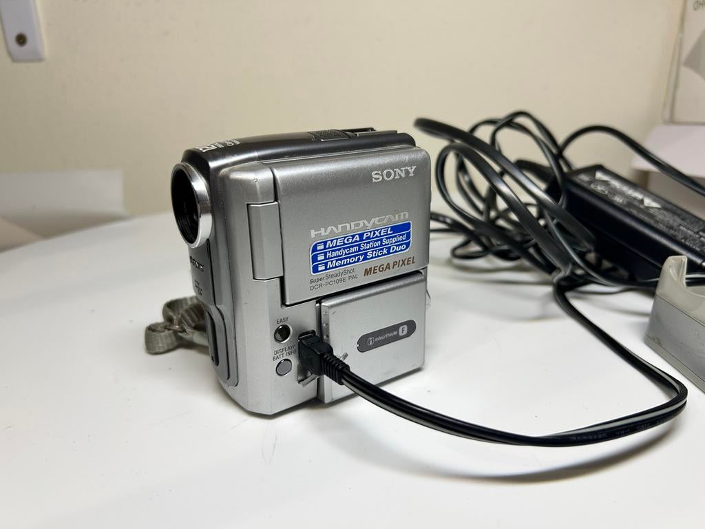 Sony DCR-PC109E miniDv digitale videocamera recorder, Gebruikt, 20x of meer, Ophalen of Verzenden, Sony
