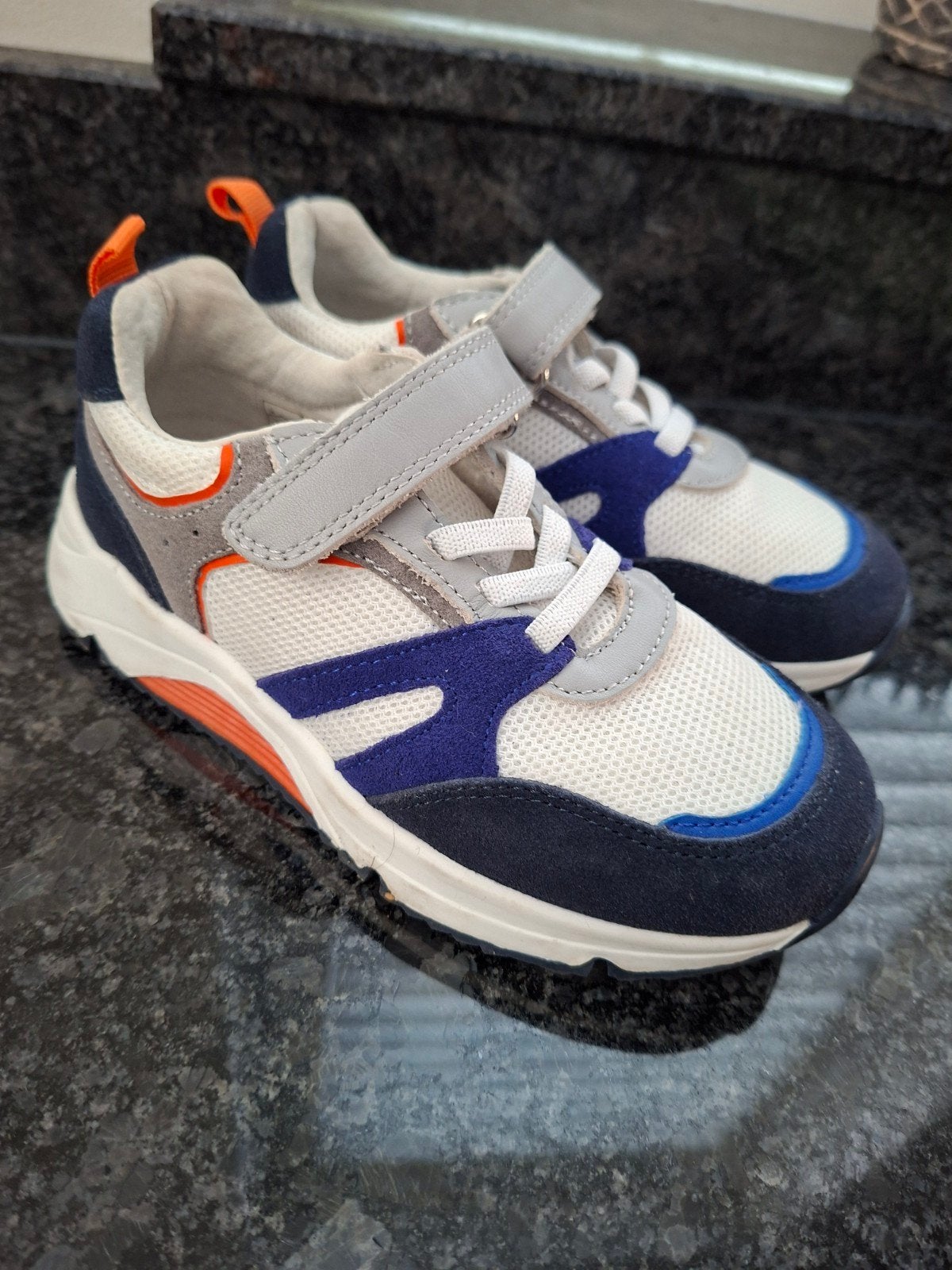 Nieuwe sneakers maat 28 alleen ophalen, Ophalen, Nieuw