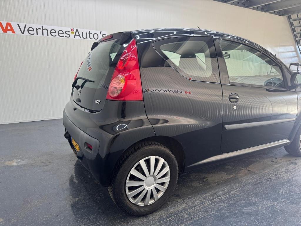Peugeot 107 1.0-12V XS (bj 2008, automaat), Auto's, Peugeot, Automaat, Stof, Gebruikt, Zwart